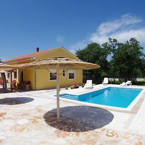 House Oliva, Sveti Kirin Ferienhaus Svetvinčenat